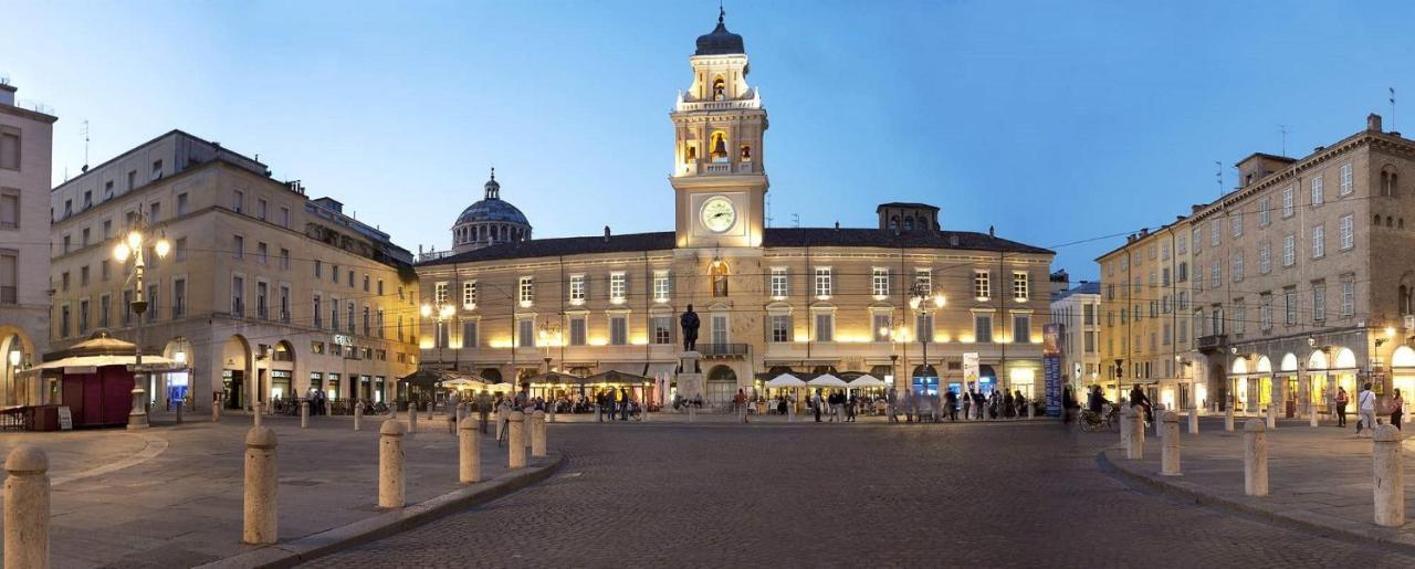 Palazzo Altavilla Deluxe Parma Exterior foto